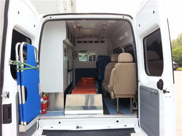 福特全順新世代V348監(jiān)護(hù)救護(hù)車|7座|價格 福特全順新世代V348監(jiān)護(hù)救護(hù)車|7座|價格