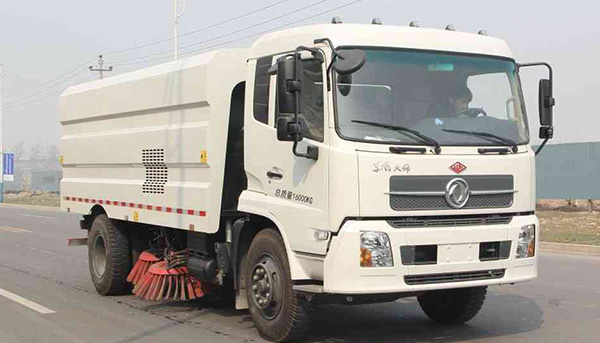 湖北程力掃路車頻繁需要修理,記得關(guān)懷一下你的愛車